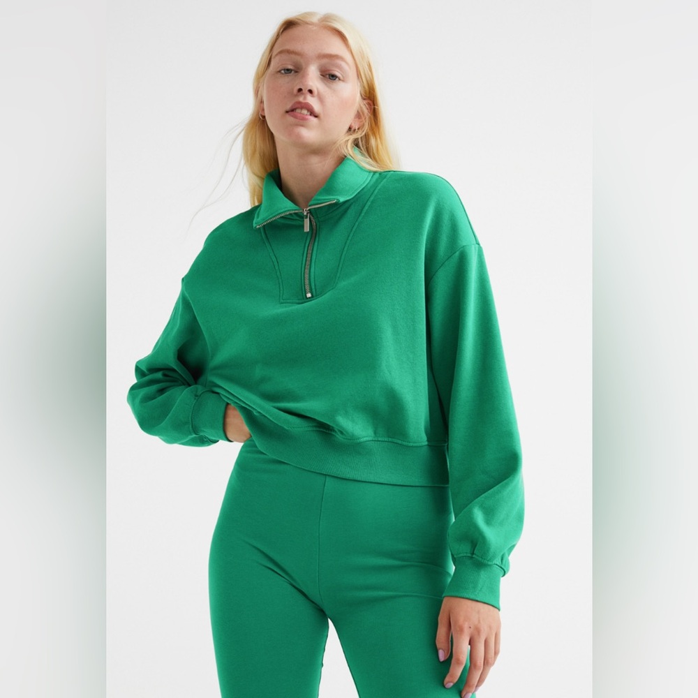 Divided H & M cropped Zip Top sweatshirt XXS